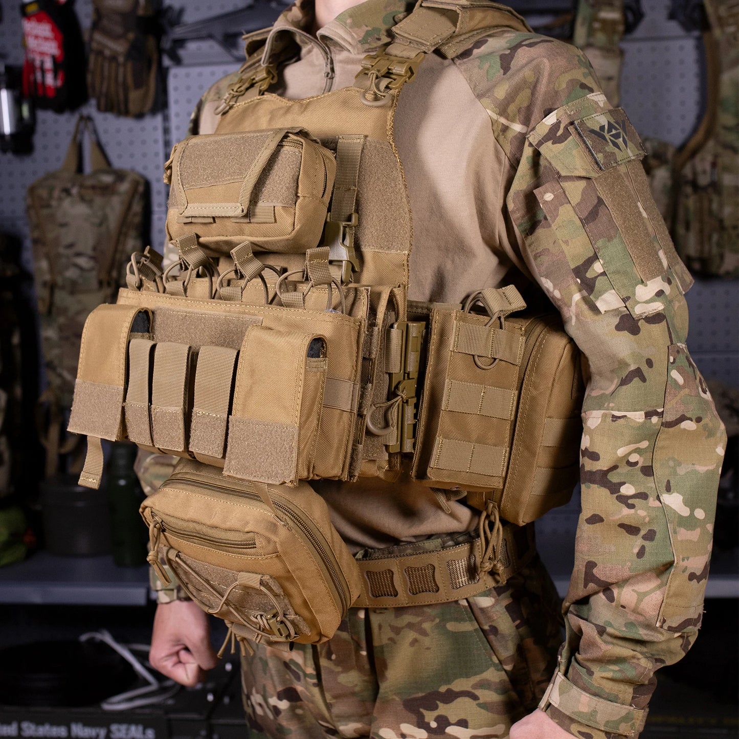 YAKEDA Quick Release Tactical Vest Breathable Adjustable MOLLE Outdoor Training Vest With Multi-Functional Pouches For Hunting, Hiking & Training